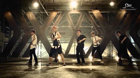 Xiumin, suho, lay, baekhyun, chen, chanyeol, d.o., kai and sehun. EXO - GROWL (all members names) - YouTube
