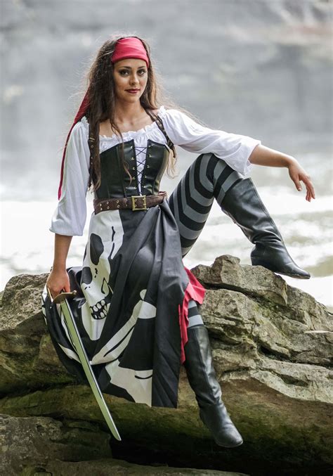 Plus Size Skeleton Flag Rogue Pirate Costume For Women