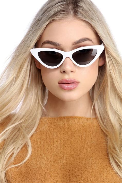 white classic cat eye sunglasses trending sunglasses fashion sunglasses cat eye sunglasses