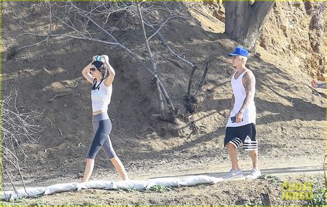 Photo Justin Bieber Lunch Hailey Baldwin Hiking Kendall Jenner