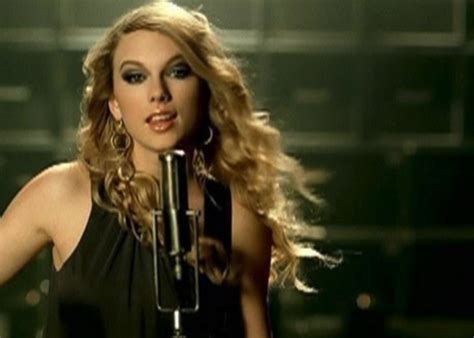 Taylor Swift The Throwback Songs That Made Her Famous Stacker