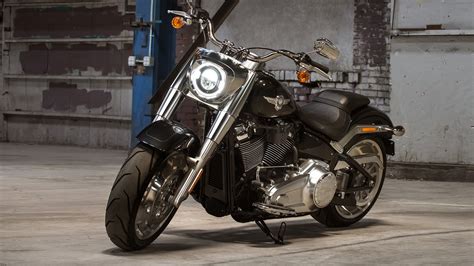 Overview variants specifications gallery compare. Harley-Davidson Fat Boy 2018 - Price, Mileage, Reviews ...