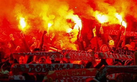 Fifa Set To Punish Polish And England Fa After Poland Fans Light Flares