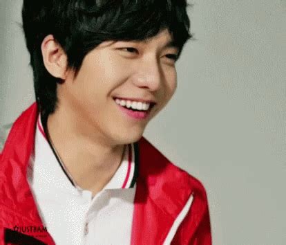 Lee Sung Gi GIF LeeSungGi Discover Share GIFs Lee Seung Gi Lee