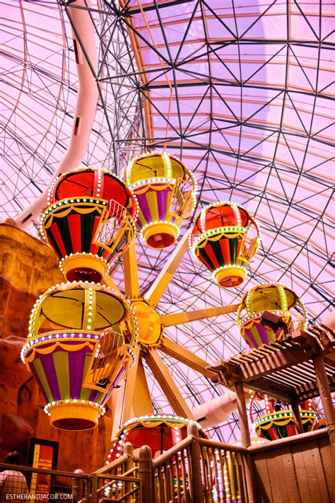 This casino resort is 1 mi (1.6 km) from fashion show mall and 1.8 mi (2.9 km). Circus Circus Adventuredome Las Vegas Amusement Parks