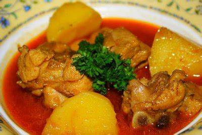 Resepi kari ayam dari bonda ni resepi istimewa yang sesuai dihidangkan dengan ketupat, pulut kuning dan roti jala. kAU InpiRasiKu: RESEPI KARI AYAM JIRANKU