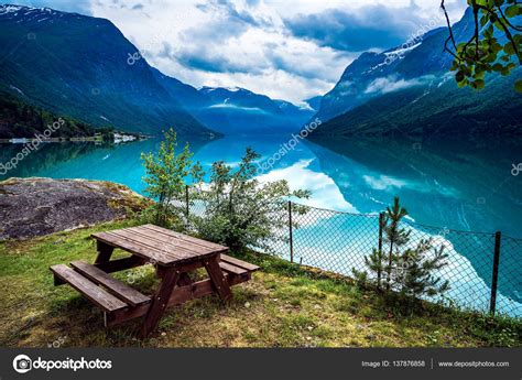 Lovatnet lake mooie natuur Noorwegen — Stockfoto © cookelma #137876858