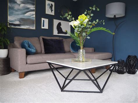 Wir haben diesen couchtisch auch in anderen farben und mit ornamenten oder fertigen ihn für sie. Couchtisch schwarz/Gold Marmor Optik quadratisch 80 x 80 ...
