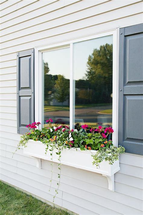 Diy Window Boxeslove The Decorative Corbels At The Bottom Window