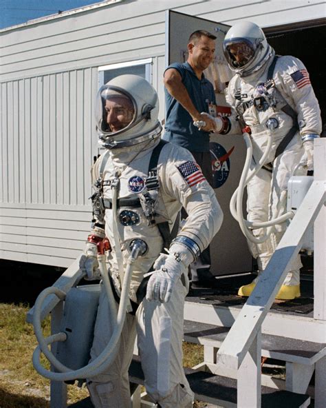 Gemini 12 Astronauts Jim Lovell And Buzz Aldrin Leave Trailer 8x10 Photo