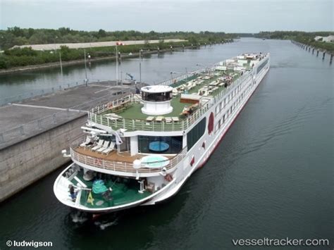 A Rosa Brava Passenger Ship Imo 33906784 Flag Germany