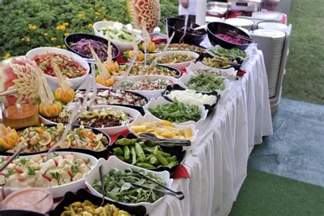 February 7, 2014 by sarah menanix. Outdoor Weddings and Your Food