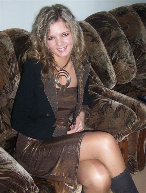 Amateur Pantyhose On Twitter Legs Crossed In Boots And Pantyhose