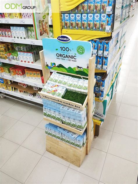 8 Critical Marketing Lessons on Wooden Merchandise Displays