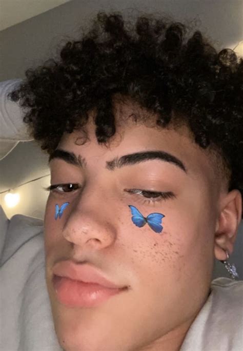 Hairstyle wallpaper boy hd you can try to change the style of your hair. @derektrendz on tik tok ㋛ in 2020 | Boys with curly hair ...