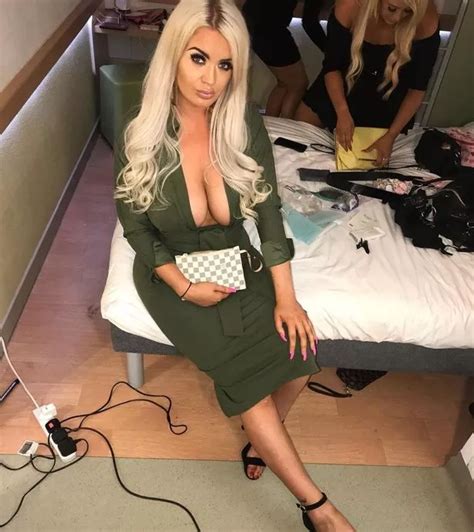 Euromillions Babe Jane Park Set To Make Millions By Flogging Boob Pics