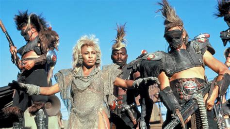 Tod Von Tina Turner Mad Max Trendet Auf Twitter Jetzt Weiterlesen Auf Rolling Stone