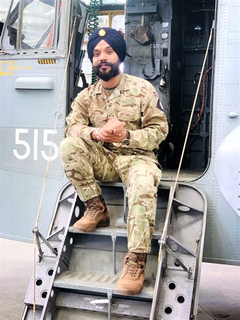 Good News Tweet Reveals Overwhelming Support For Sikh Soldier The
