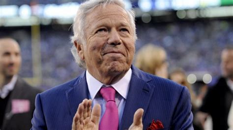 The estimated net worth of robert k kraft is at least $15.6 миллион dollars as of 11 august 2017. How Robert Kraft Bought New England Patriots Franchise Now ...