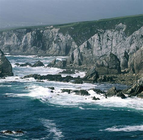 Aufgrund der guten erinnerungen, und auch aufgrund der tatsache, daß andie mcdowell mitspielt, habe ich mir die dvd gekauft. Achill Island: Wo Heinrich Böll sein irisches Tagebuch ...