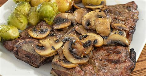 Rachael Ray Steak With Bacon And Mushrooms Recipe