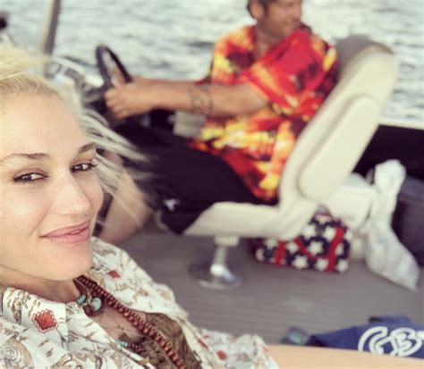 Gwen Stefani Ditches The Makeup For A Rare Bare Faced Selfie Video