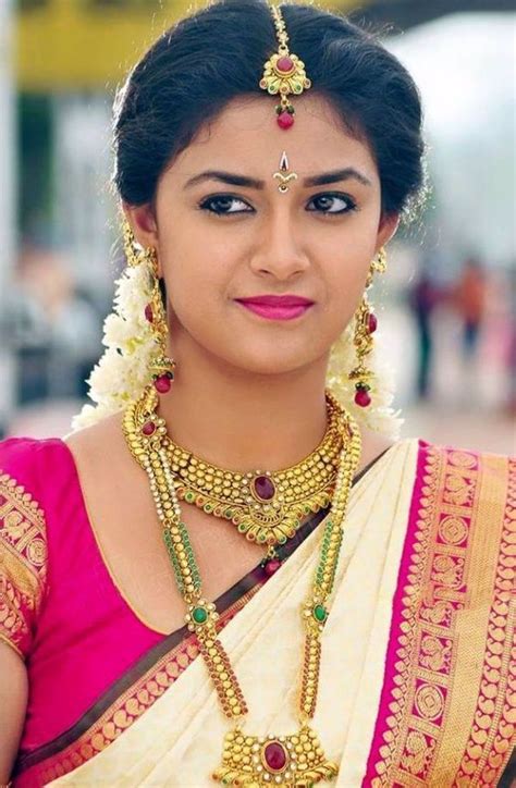 Kreeti Suresh Full Hd In 2020 With Images Crochet Necklace Saree