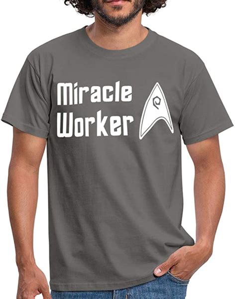 Star Trek Discovery Scotty Miracle Worker Männer T Shirt Amazonde