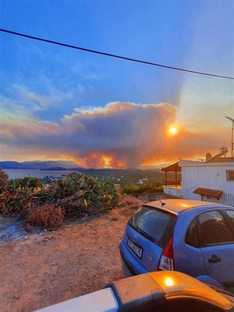 Φωτιά τωρα στο βλαχόπουλο μεσσηνίας. Φωτιά Μάνη τώρα: Σε εξέλιξη η πυρκαγιά, δεν απειλούνται ...