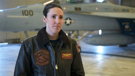 Meet Lt Amanda Stalin Lee First Woman Blue Angels Jet Demo Pilot