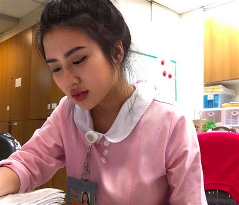 This Nurse From Taiwan Is Being Called As Worlds Most Gorgeous Nurse