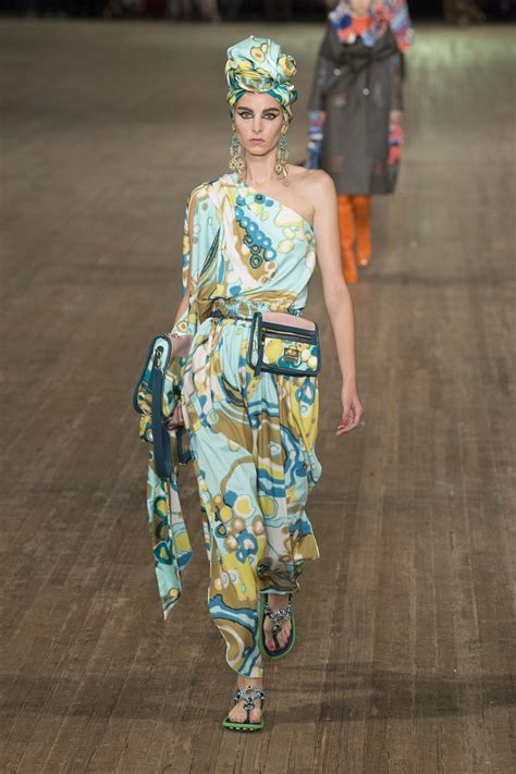 Marc Jacobs Ready To Wear Spring 2018 Look 37 Ready To Wear