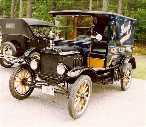 Photo 1924 Ford Model T Delivery Van 2 Ford Model T Trucks 1920
