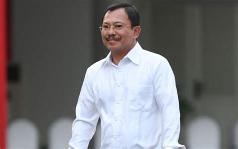 Jika ini kurang cocok silahkan. Menkes Terawan Evaluasi BPJS Kesehatan: Banyak Pelayanan Berlebihan