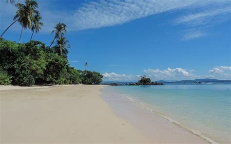 Keindahan Alam di Malaysia Terpancar dari 5 Pilihan Pantai Ini Loh Bro!