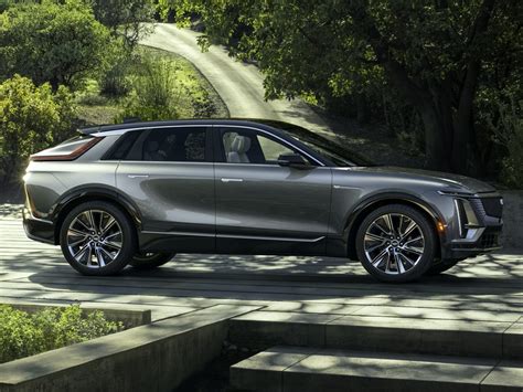Cadillac Lyriq Performance AWD Model Coming In Early Best Coming Autos