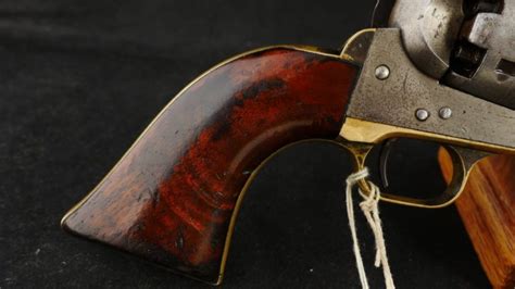 079 1020 9154 Early Colt M 1851 Navy With Thin Profile Early Burl