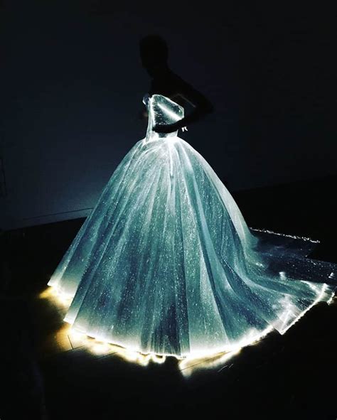 This Glow In The Dark Cinderella Gown Is The Most Beautiful Dress You Ll Ever See Pulptastic