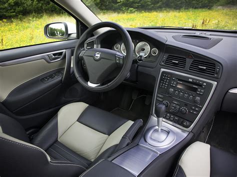 The 2010 volvo s60 carries a braked towing capacity of up to 2000 kg, but check to ensure this applies to the configuration you're considering. VOLVO S60 specs & photos - 2008, 2009, 2010 - autoevolution