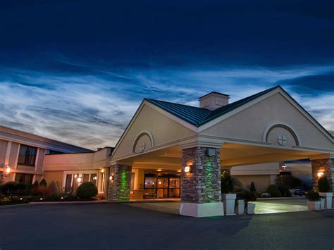 Buffalo Hotels Near Airport And Niagara Falls Usa Holiday Inn Buffalo