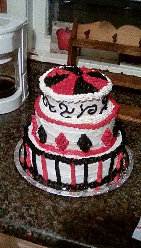 Harley quinn cupcakes cupcake cakes shoe cakes joker cake queen cakes batman birthday birthday cake batman cakes. Harley quinn birthday cake | Cake, Batman cakes, Baking cupcakes