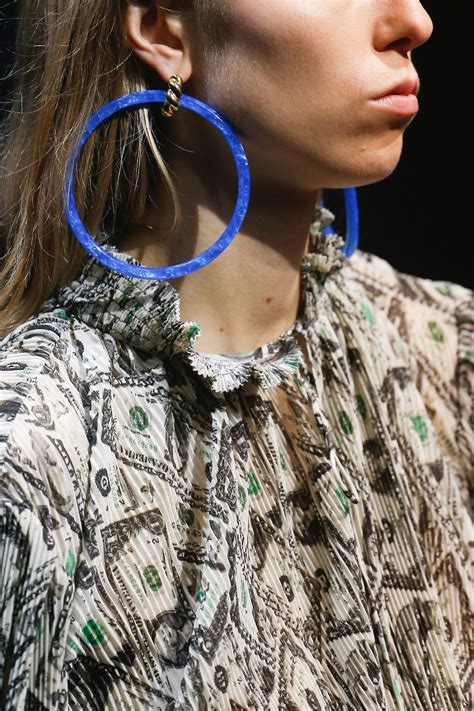 Balenciaga Spring 2018 Ready To Wear Accessories Photos Vogue Fashion