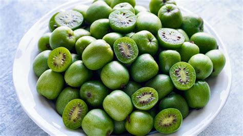 All About 🥝 Kiwi Berries Nutrition Recipes Storage Berryworld