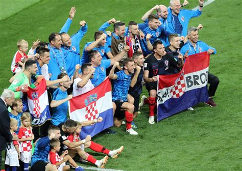 Ideal für familien, gruppen, paare. Kroatien: Wie der Fußball den alten Nationalismus belebt ...