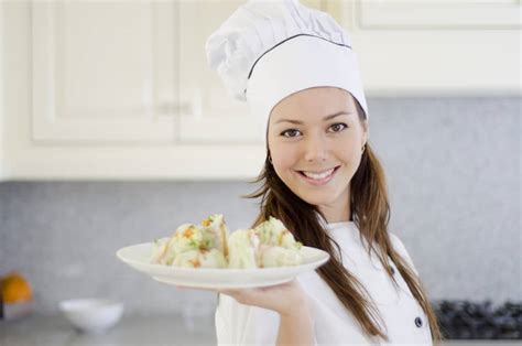 How To Hire A Personal Chef Natural Kitchen Cooking School