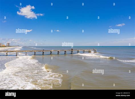Jacksonville Beach Fishing Pier Stock Photo Alamy