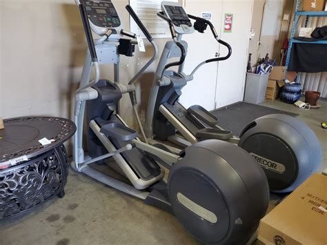 Precor Efx Commercial Self Powered Elliptical Cross Trainer With Display