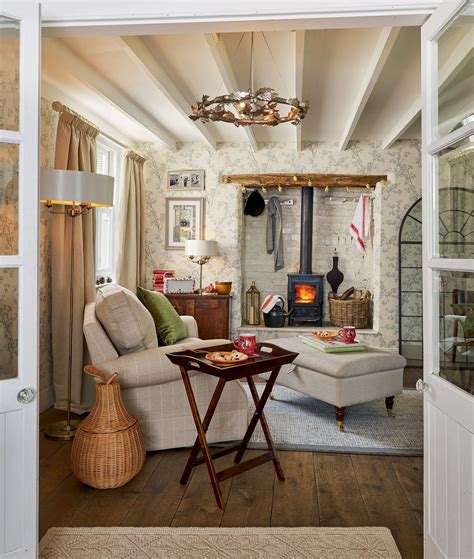 Pin By Mitei On Interiors In The Country Cottage Living Rooms