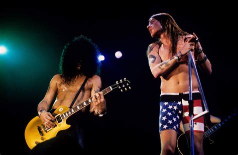 Your current browser isn't compatible with soundcloud. Guns N' Roses Confirmed To Reunite For Coachella - Stereogum