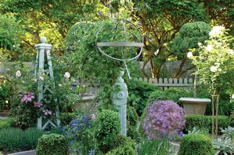 How To Create A Classic Cottage Garden Cottage Style Decor